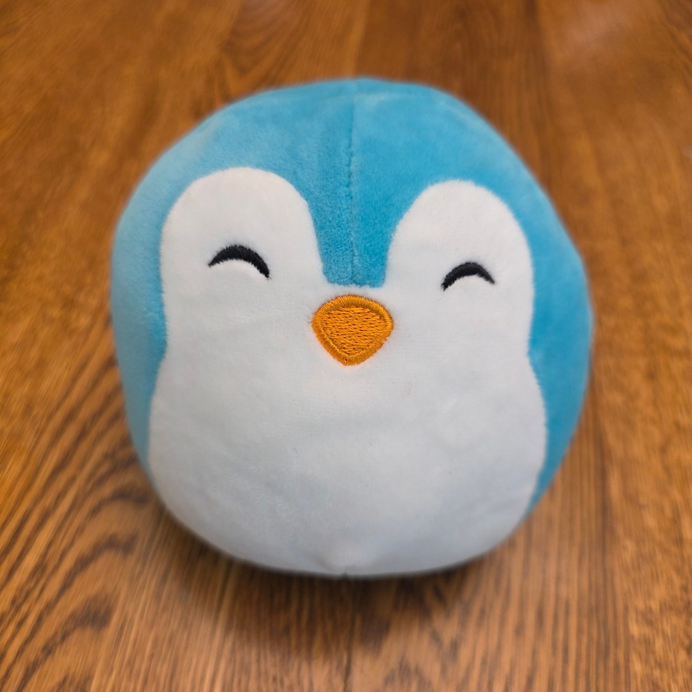 Squishmallows Puff the Penguin 5 Inch Blue White Plush Kellytoy 2017 Stuffed Toy